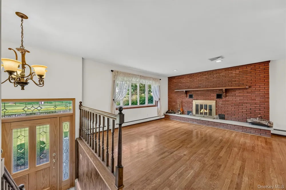 37 Julie Drive Hopewell Junction, NY 12533