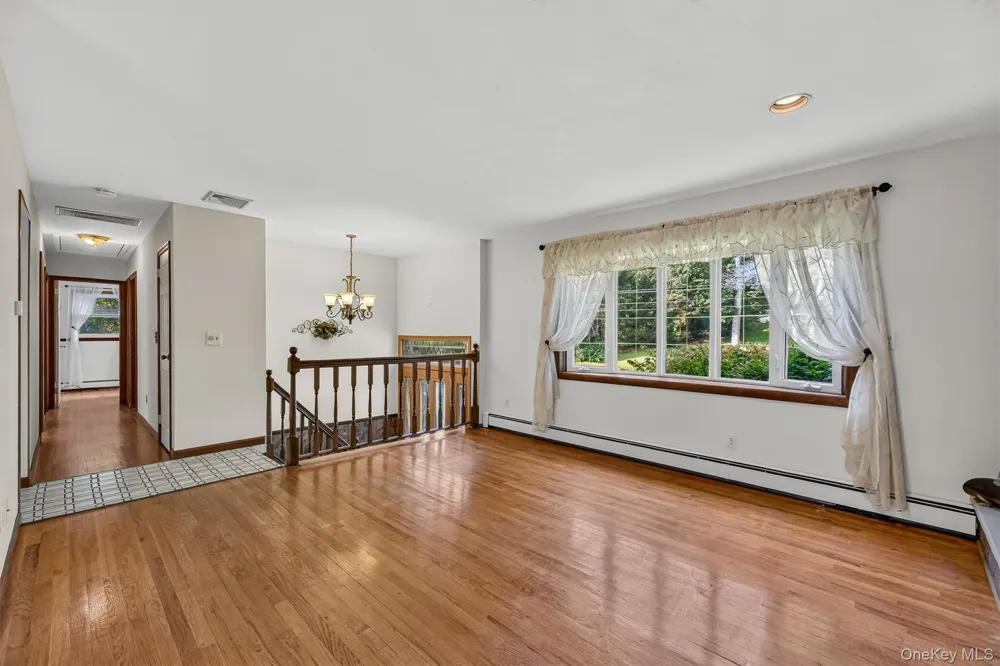 37 Julie Drive Hopewell Junction, NY 12533