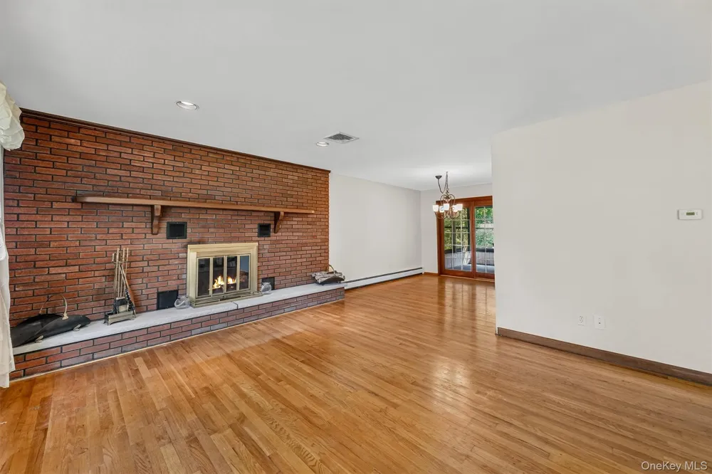 37 Julie Drive Hopewell Junction, NY 12533