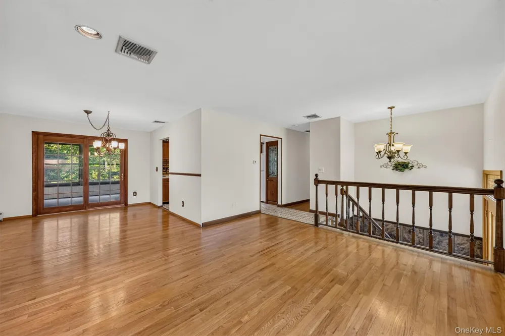 37 Julie Drive Hopewell Junction, NY 12533