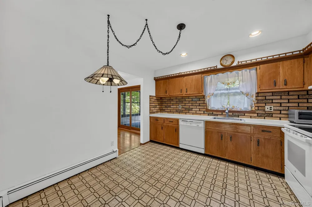 37 Julie Drive Hopewell Junction, NY 12533