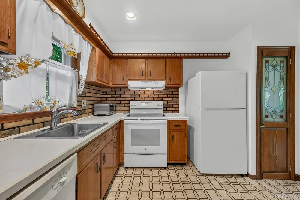 37 Julie Drive Hopewell Junction, NY 12533