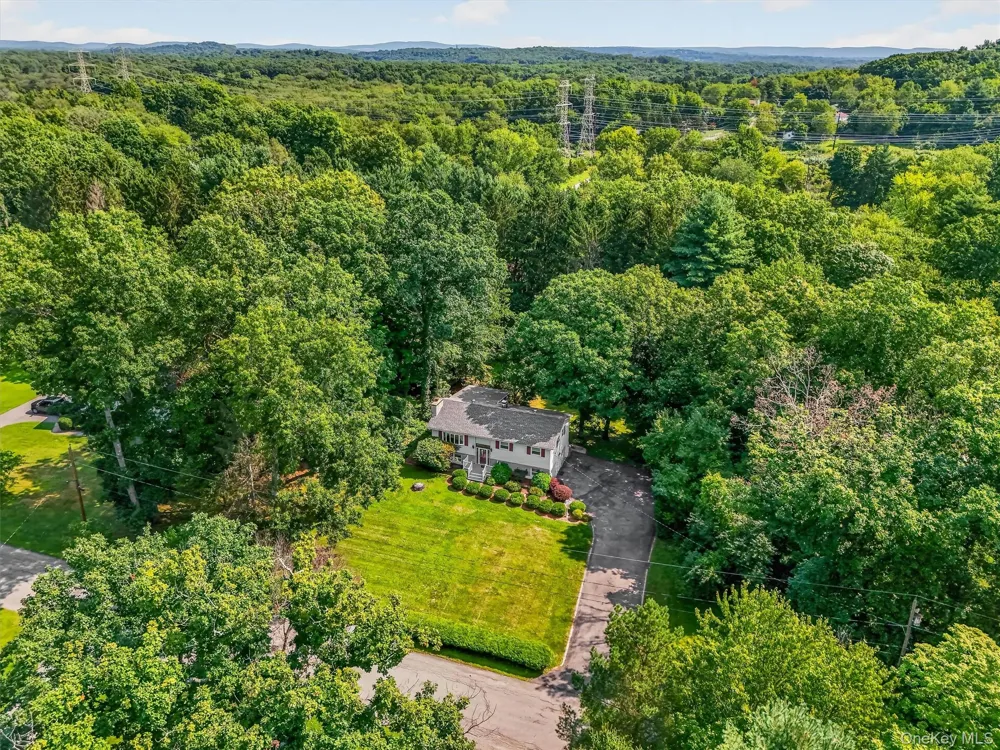 37 Julie Drive Hopewell Junction, NY 12533