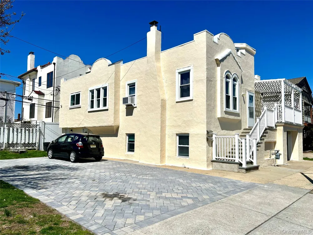 105 Mitchell Avenue #UPPER Long Beach, NY 11561