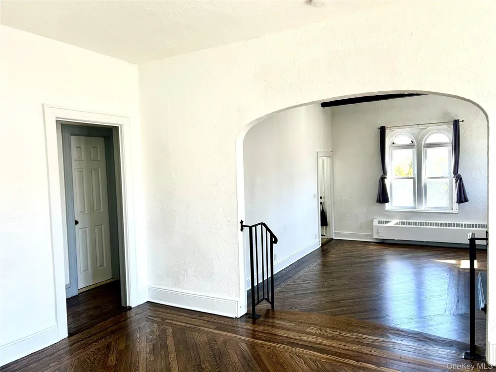 105 Mitchell Avenue #UPPER Long Beach, NY 11561