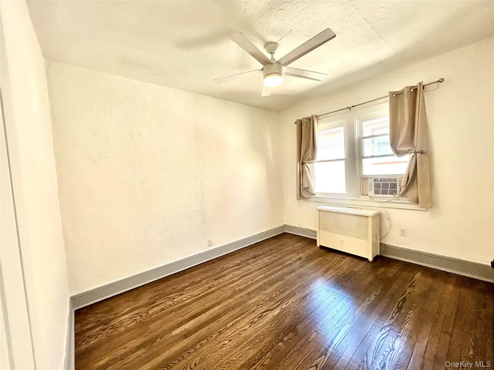 105 Mitchell Avenue #UPPER Long Beach, NY 11561