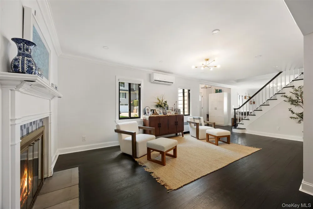 27 Clarendon Road Scarsdale, NY 10583