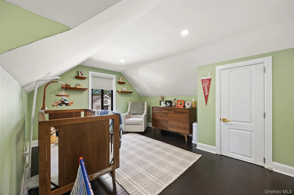 27 Clarendon Road Scarsdale, NY 10583