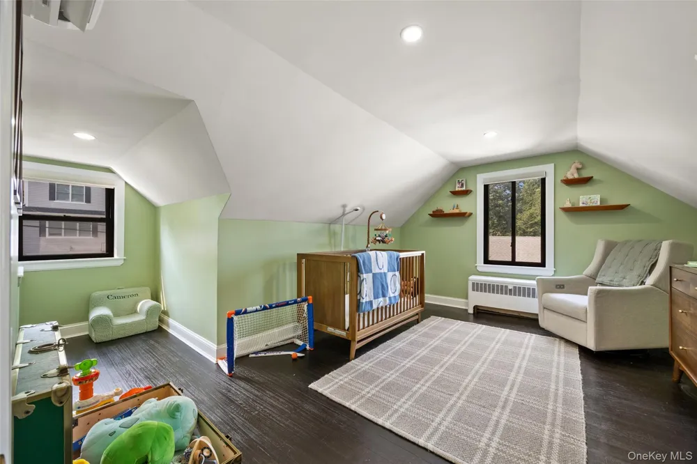 27 Clarendon Road Scarsdale, NY 10583