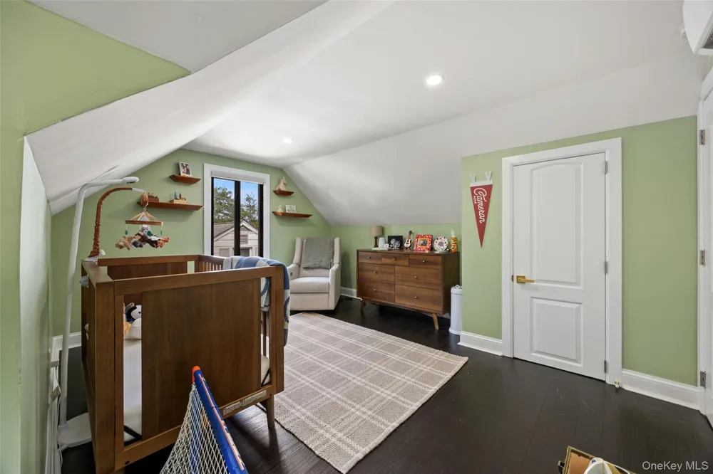 27 Clarendon Road Scarsdale, NY 10583