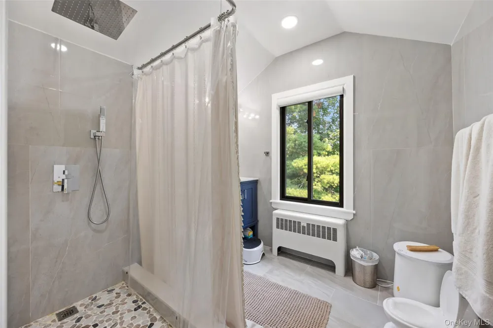 27 Clarendon Road Scarsdale, NY 10583