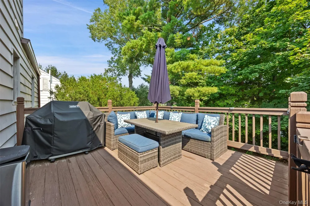 27 Clarendon Road Scarsdale, NY 10583