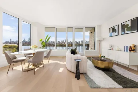30-55 Vernon Boulevard #6H