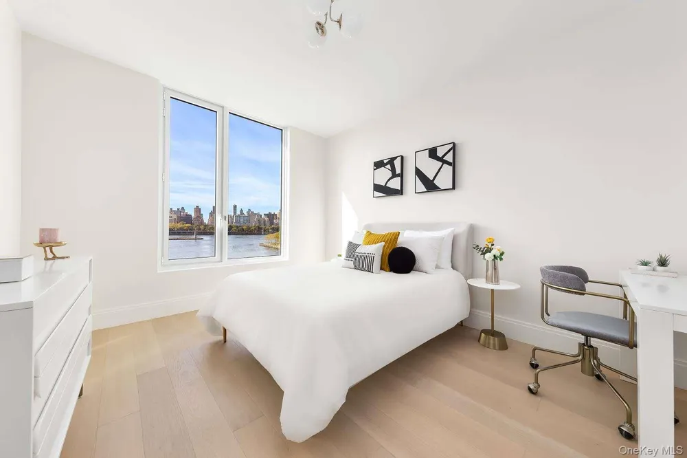 30-55 Vernon Boulevard #6H Astoria, NY 11102