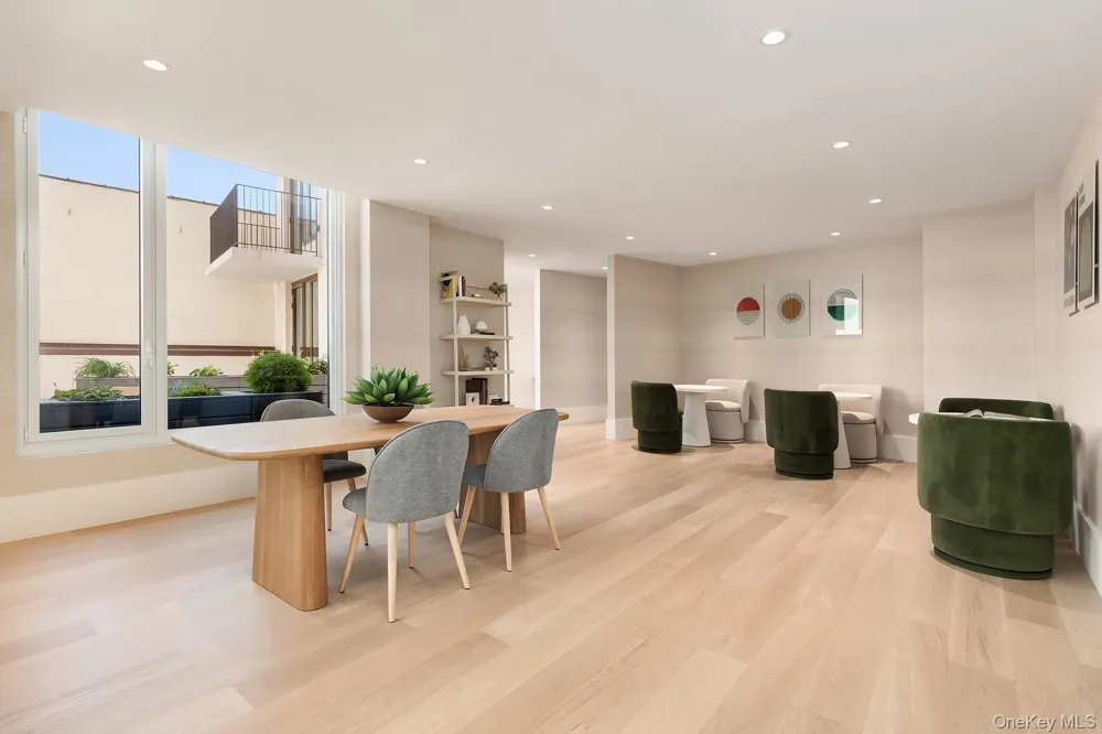 30-55 Vernon Boulevard #6H Astoria, NY 11102