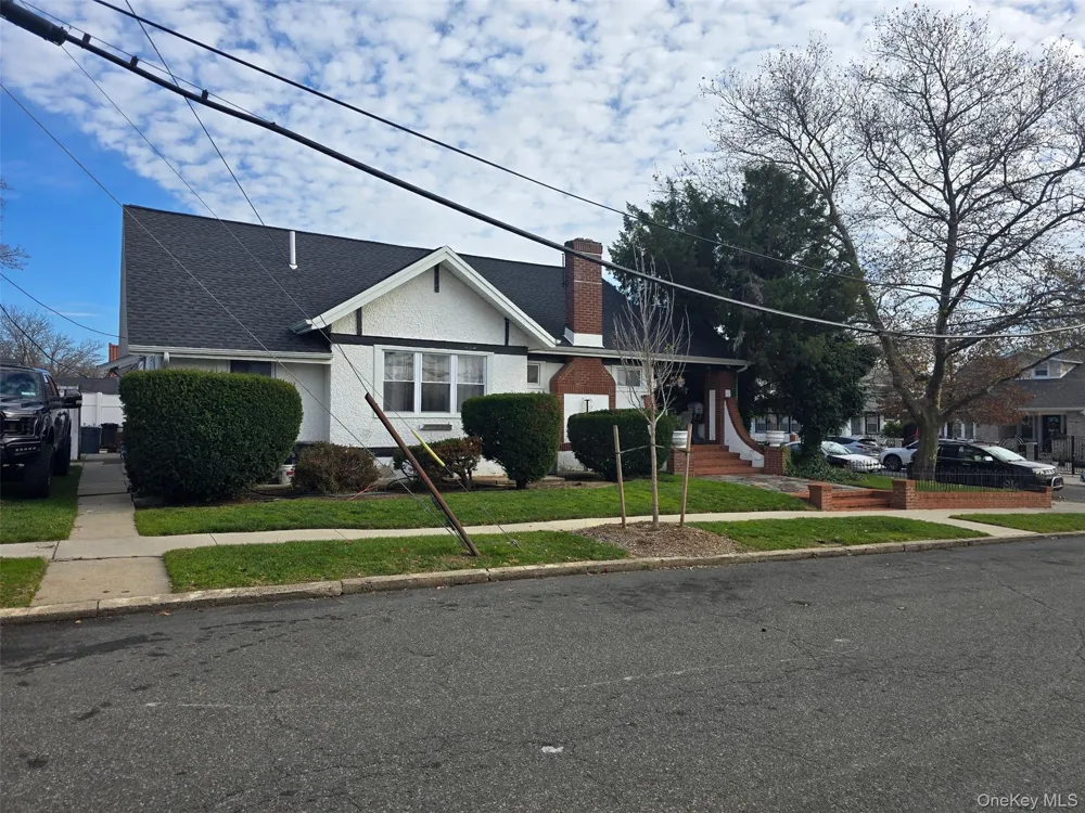19201 110th Road Saint Albans, NY 11412