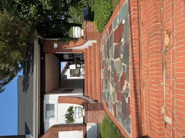 19201 110th Road Saint Albans, NY 11412