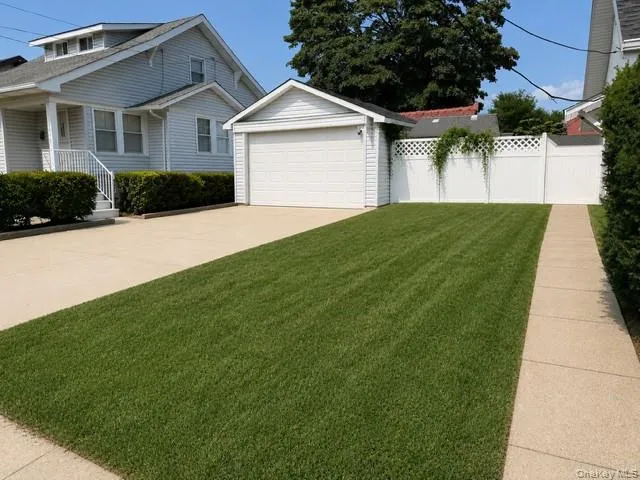 19201 110th Road Saint Albans, NY 11412