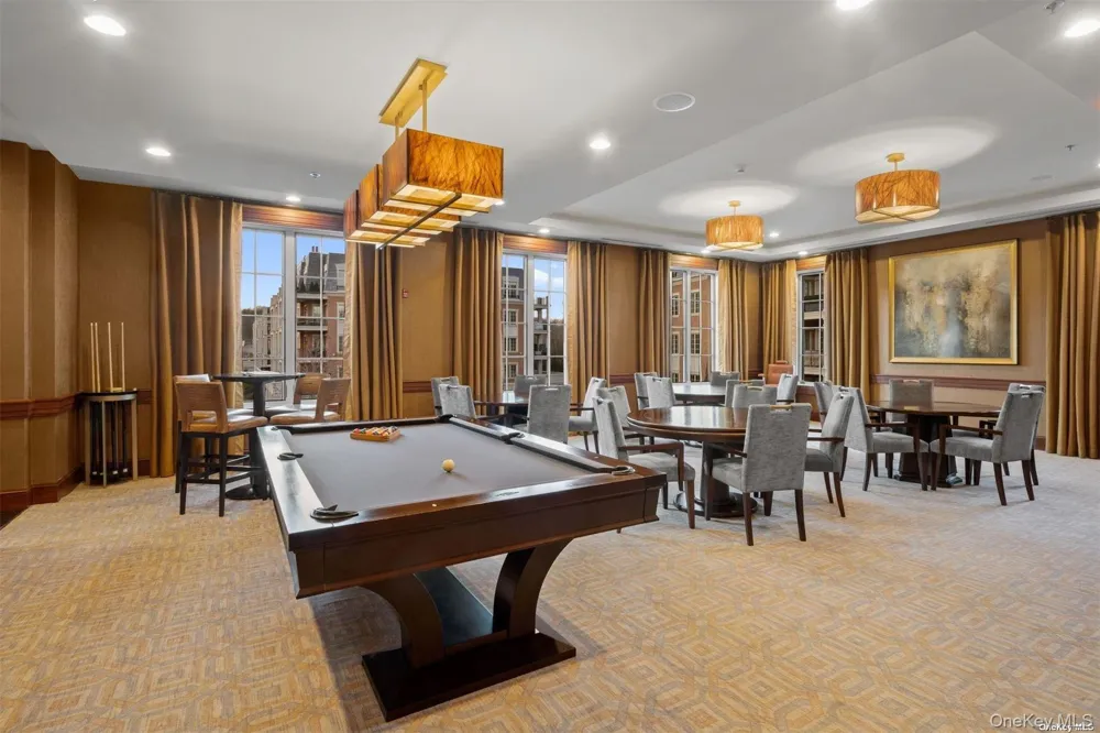 1000 Royal Court #1207 North Hills, NY 11040