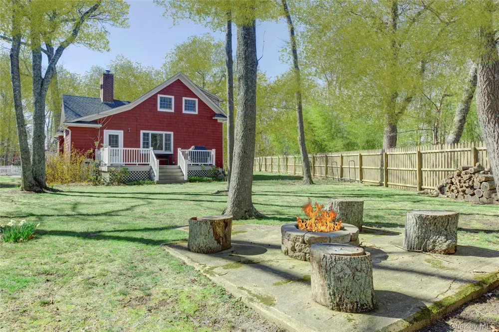 5650 Bayview Road Southold, NY 11971