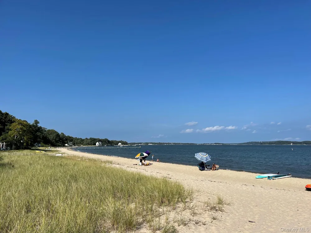5650 Bayview Road Southold, NY 11971