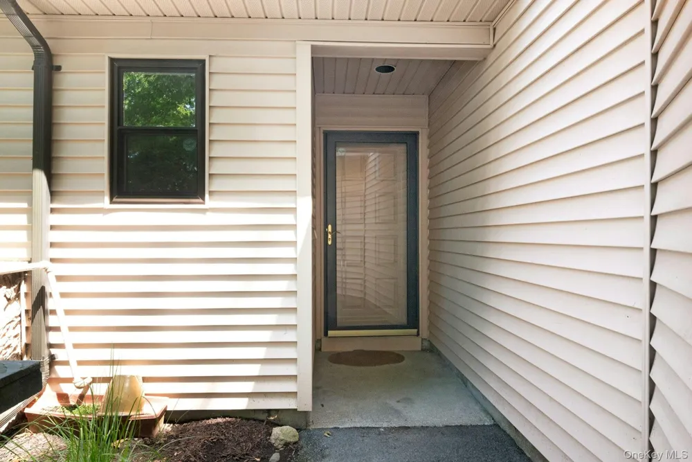 42 Hudson Watch Drive Ossining, NY 10562