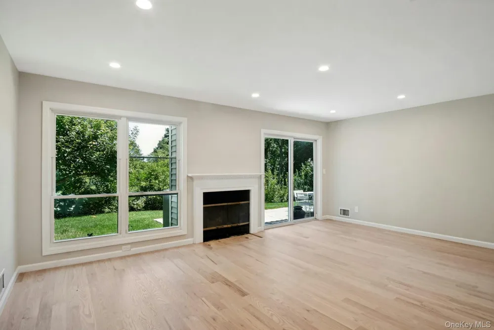 42 Hudson Watch Drive Ossining, NY 10562
