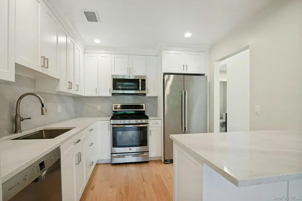 42 Hudson Watch Drive Ossining, NY 10562