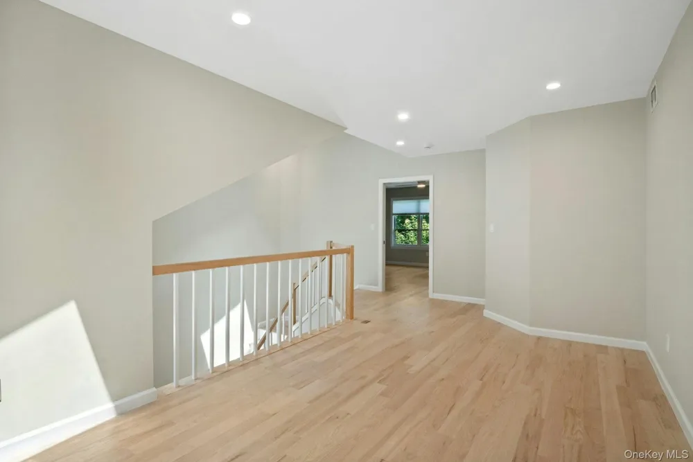 42 Hudson Watch Drive Ossining, NY 10562