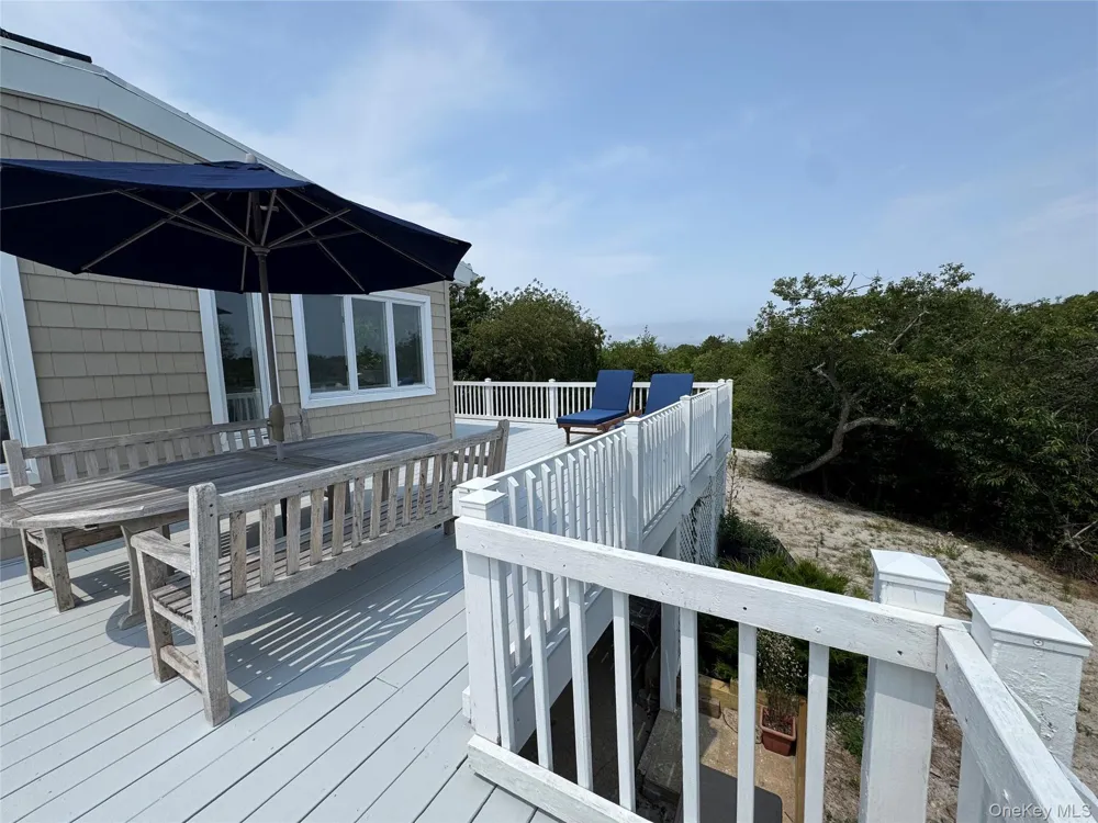 83 Hawser Drive Oak Beach, NY 11702