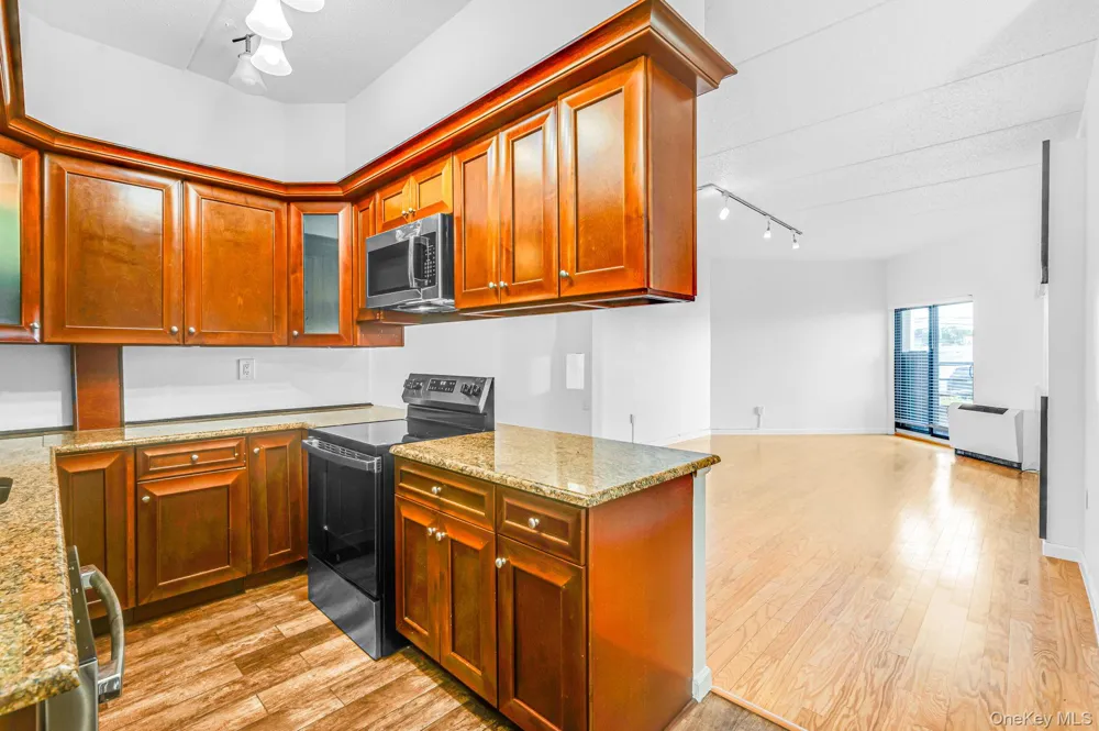 725 Miller #130 Freeport, NY 11520