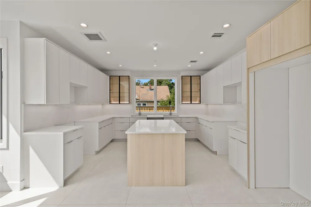 48 Noyes Avenue #201 Spring Valley, NY 10977