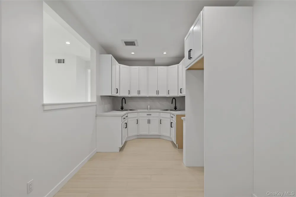 48 Noyes Avenue #201 Spring Valley, NY 10977