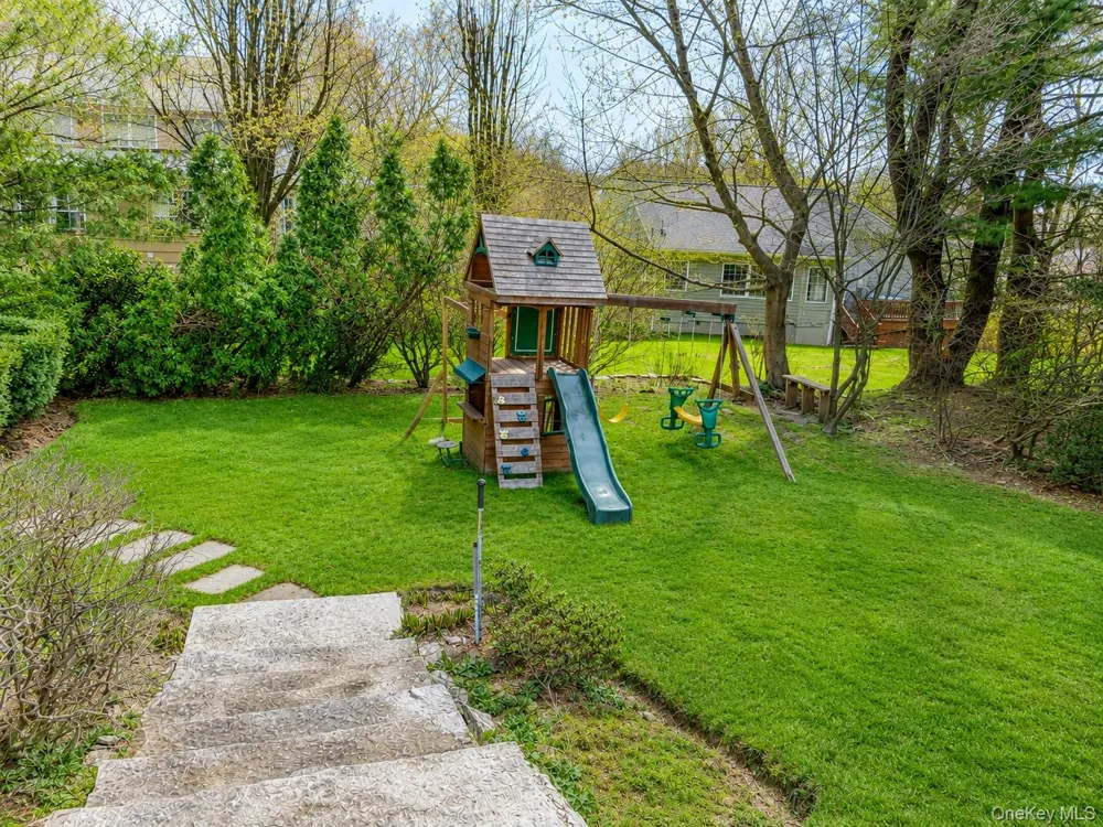 174 Waverly Road Scarsdale, NY 10583