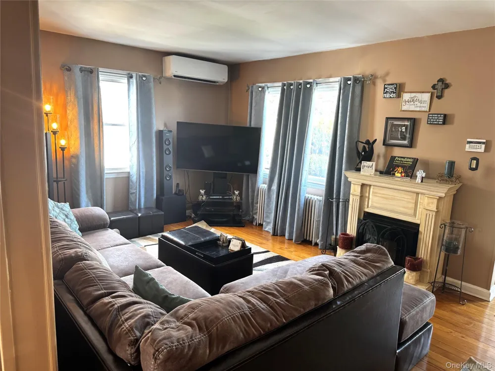 2312 Maple Street Seaford, NY 11783