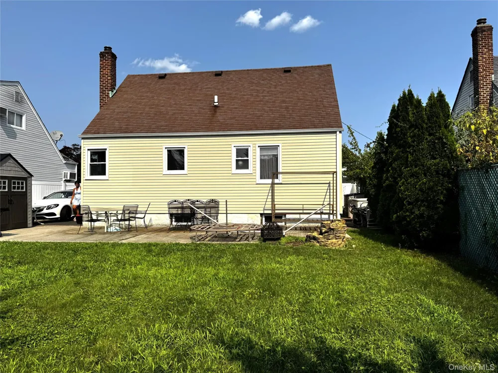 2312 Maple Street Seaford, NY 11783