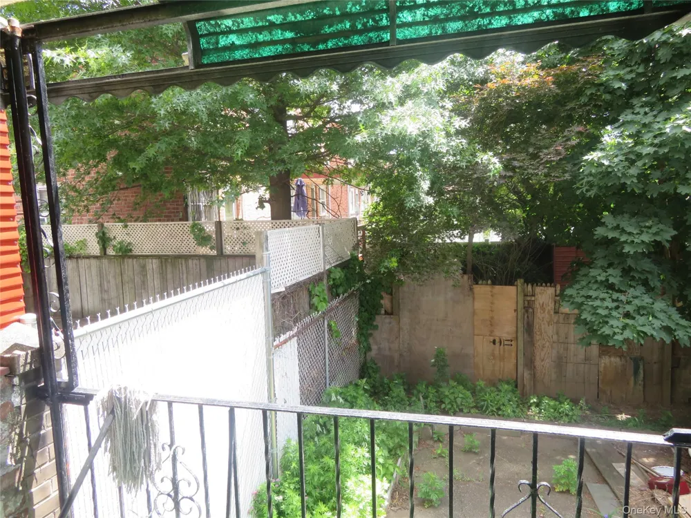 5714 Avenue L Brooklyn, NY 11234