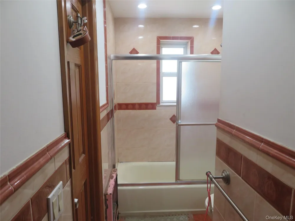 5714 Avenue L Brooklyn, NY 11234