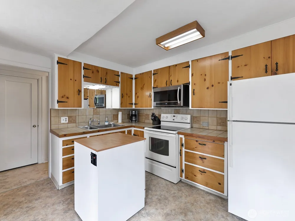 915 to 917 173rd Street S Spanaway, WA 98387