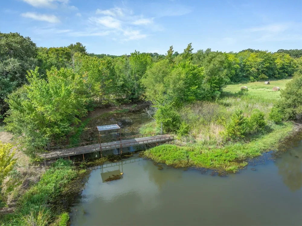 600 VZ County Road 4930 Van, TX 75790