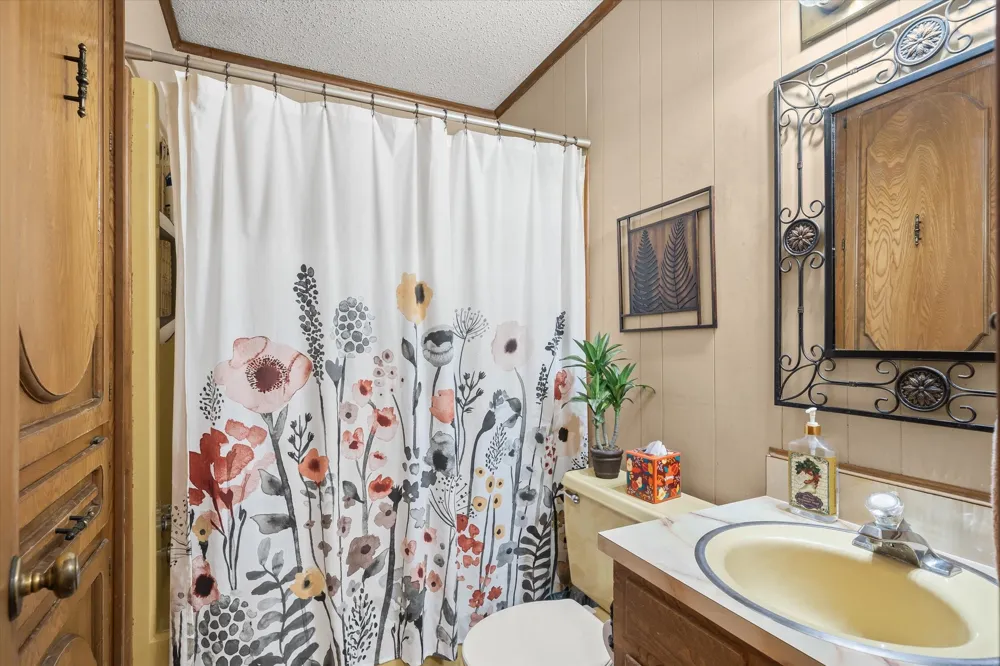 600 VZ County Road 4930 Van, TX 75790