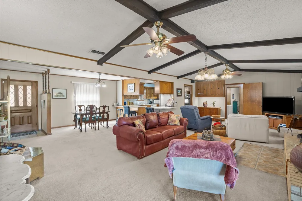600 VZ County Road 4930 Van, TX 75790