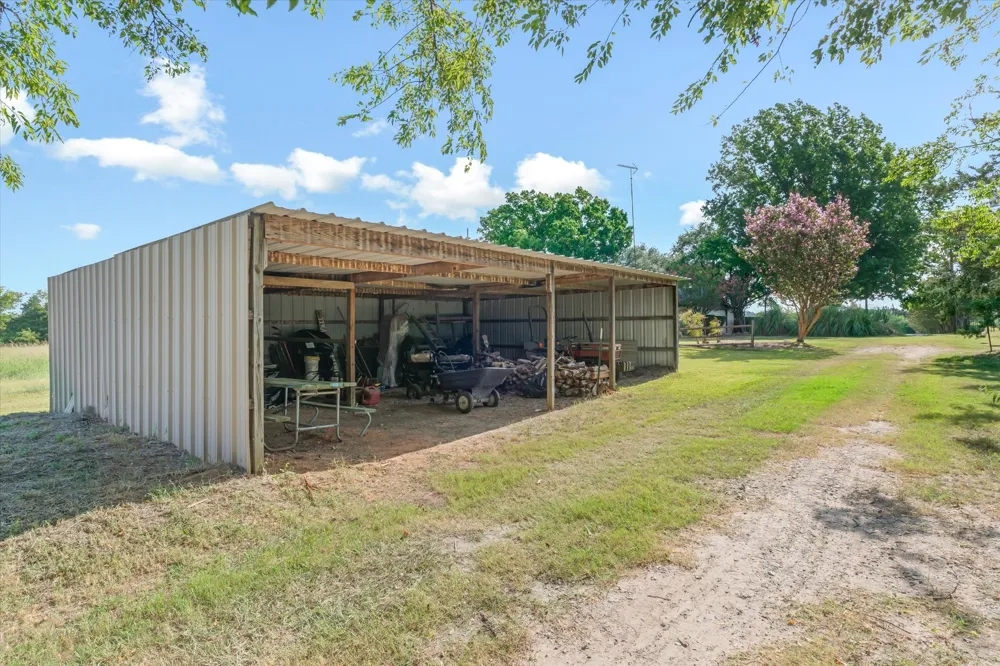 600 VZ County Road 4930 Van, TX 75790