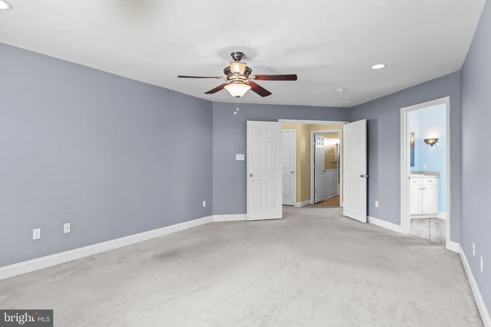 23 CHARLES AVENUE Blackwood, NJ 08012