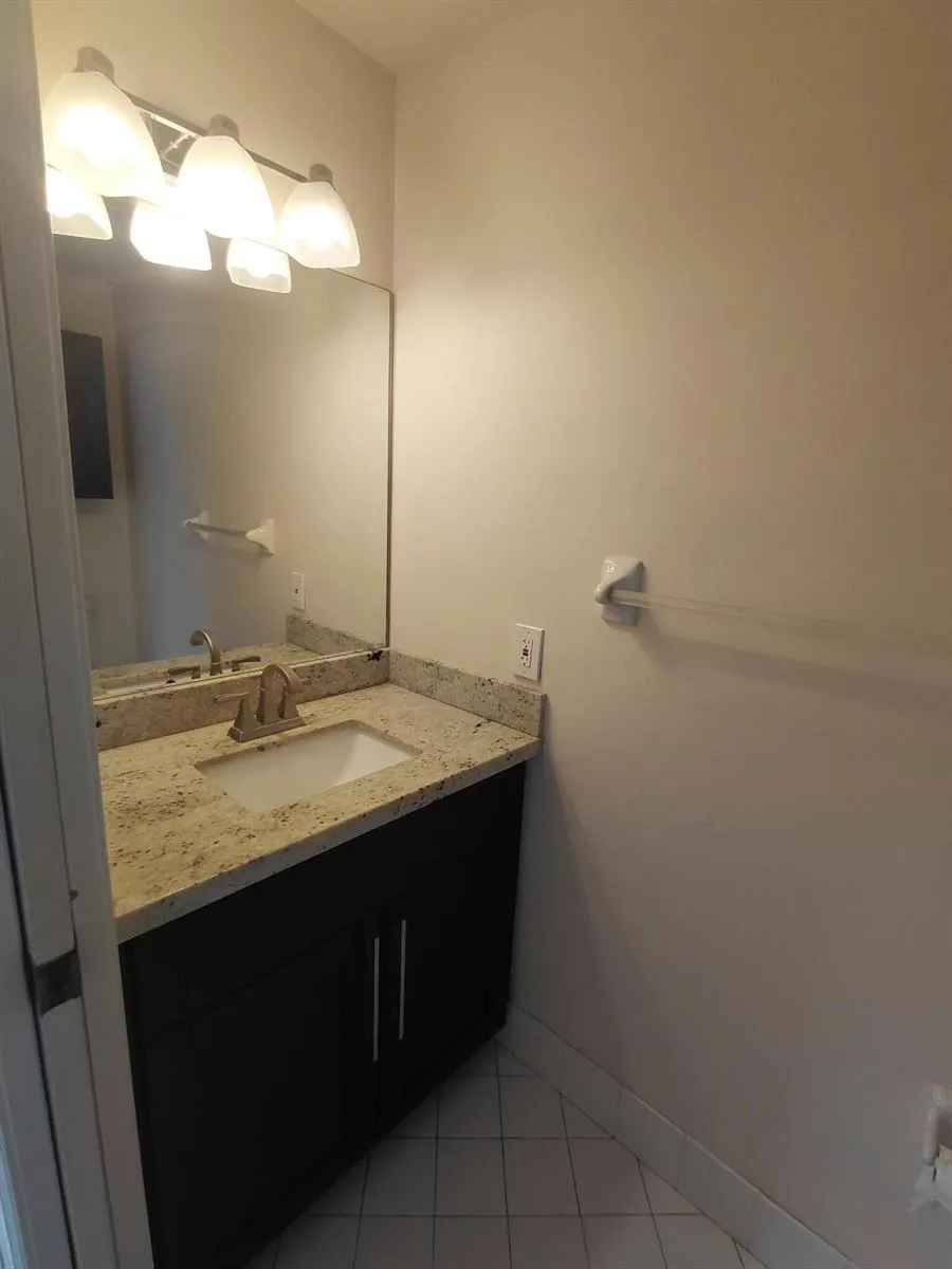 4777 SW 14th Street Deerfield Beach, FL 33442