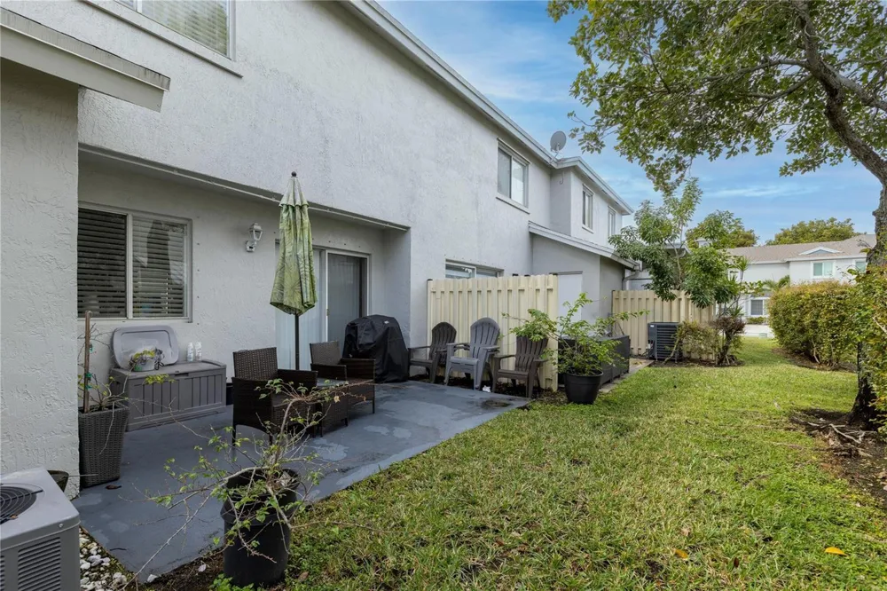 4777 SW 14th Street Deerfield Beach, FL 33442