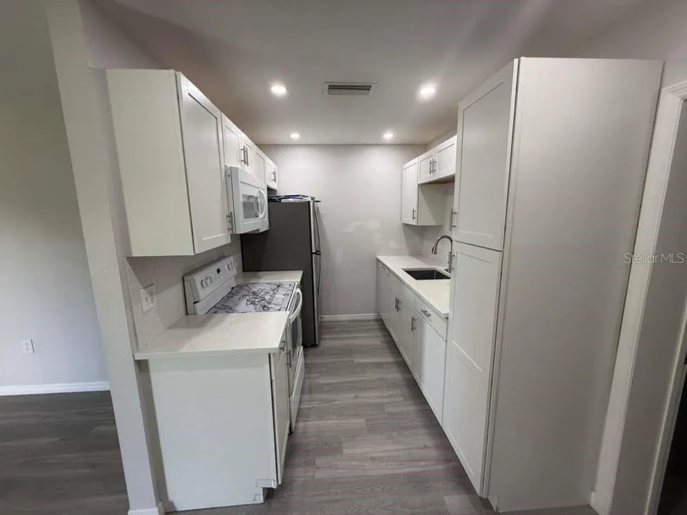 1402 4TH AVENUE NE Ruskin, FL 33570
