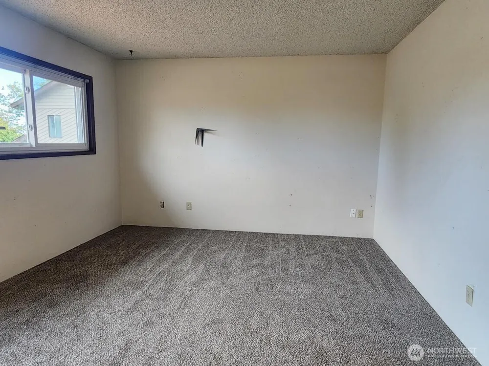 706 Wakina Loop SE Ocean Shores, WA 98569