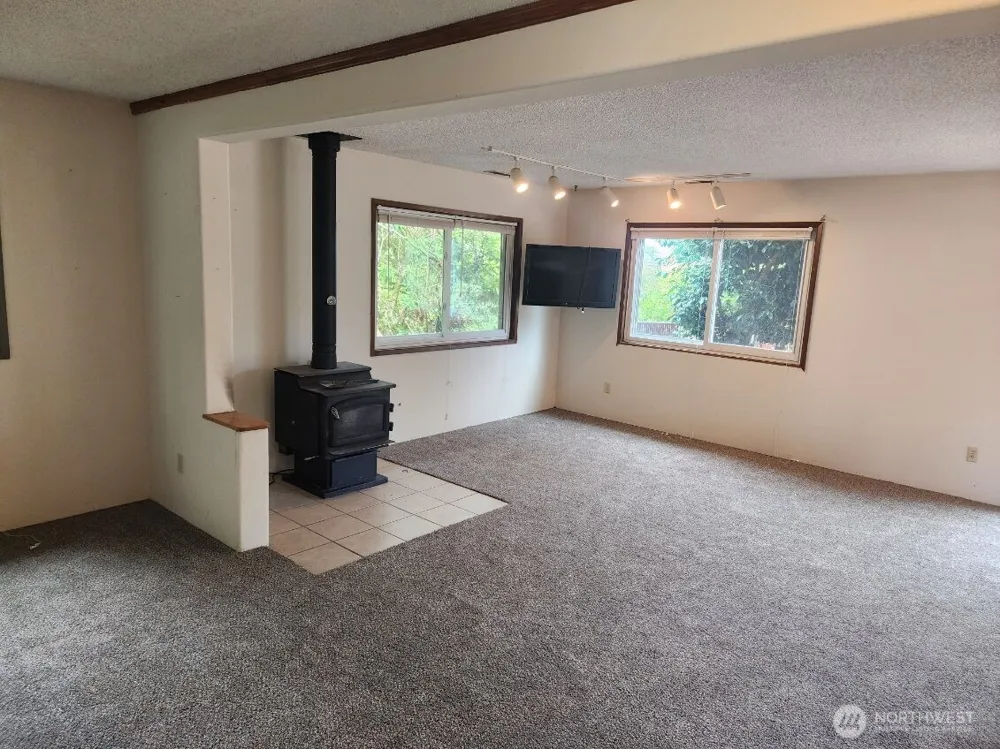706 Wakina Loop SE Ocean Shores, WA 98569