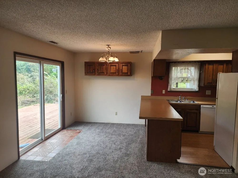 706 Wakina Loop SE Ocean Shores, WA 98569